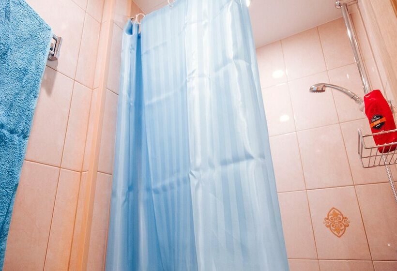 침실 1개 아파트, Bugrov Hostel