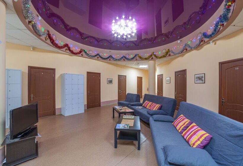 공동 객실, Bugrov Hostel