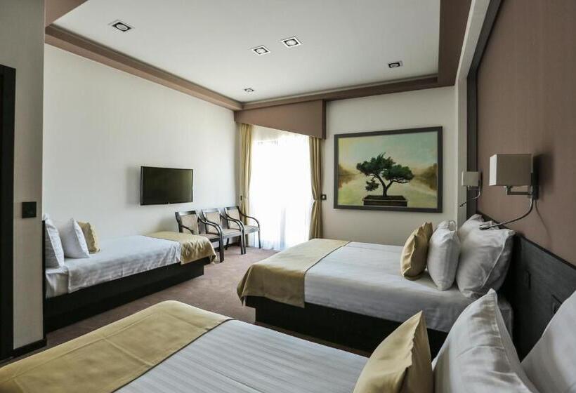 اتاق استاندارد چهار تخته, Garni Hotel Zen
