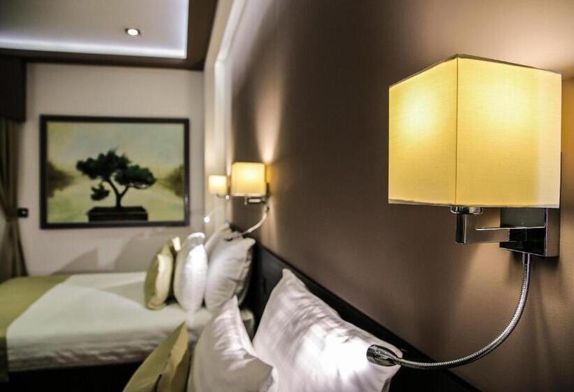 اتاق استاندارد چهار تخته, Garni Hotel Zen