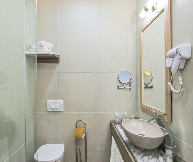 اتاق استاندارد چهار تخته, Garni Hotel Zen