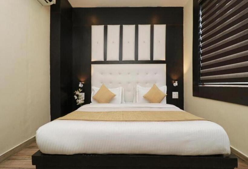 발코니 디럭스 룸, Super Townhouse Dharamshala Near Norbulingka Institute