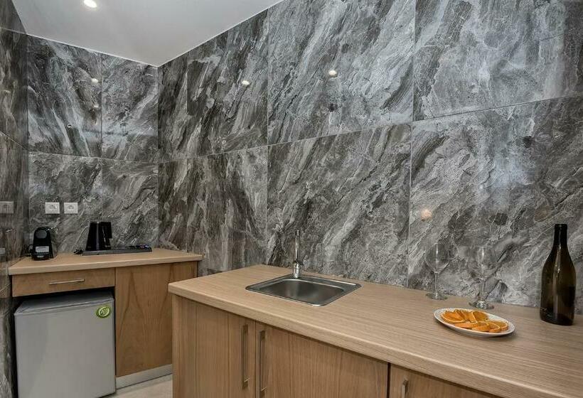 Президентский Люкс, Lilium Luxury Suites