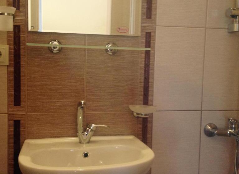 Номер Стандарт Трехместный, Erol Motel