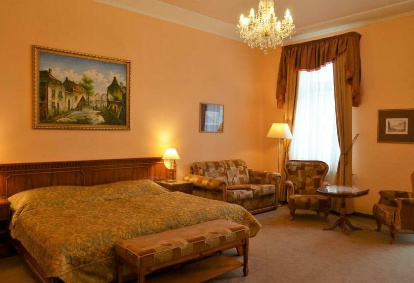 标准间, Bristol Georgy House