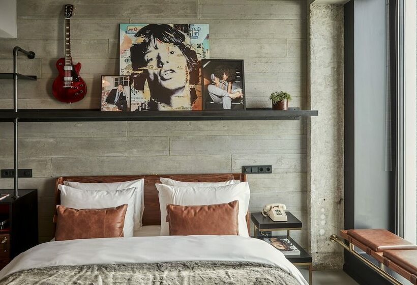 Deluxe Room, Sir Adam Hotel, Part Of Sircle Collection