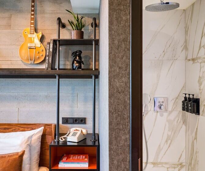 Standard Room, Sir Adam Hotel, Part Of Sircle Collection