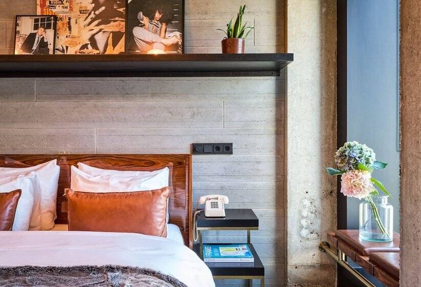 Deluxe Room, Sir Adam Hotel, Part Of Sircle Collection