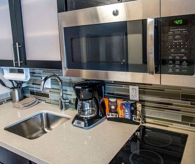 스위트 킹사이즈 침대, Staybridge Suites Denver Downtown, An Ihg