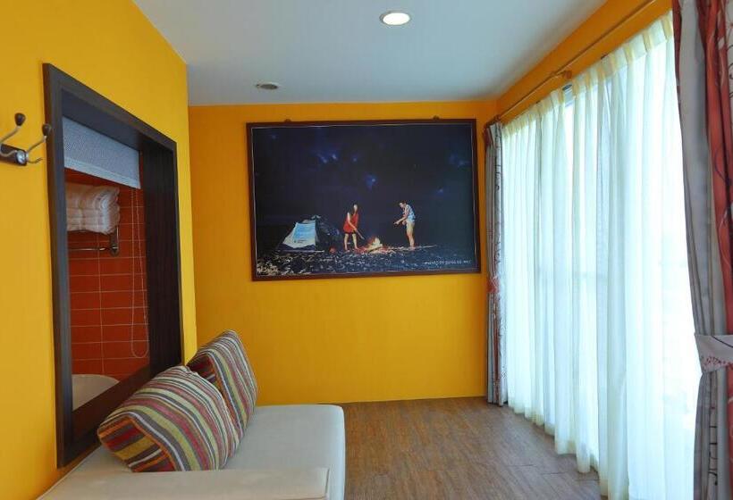 اتاق استاندارد چهار تخته با چشم‌انداز دریا, Hang Hai B & B