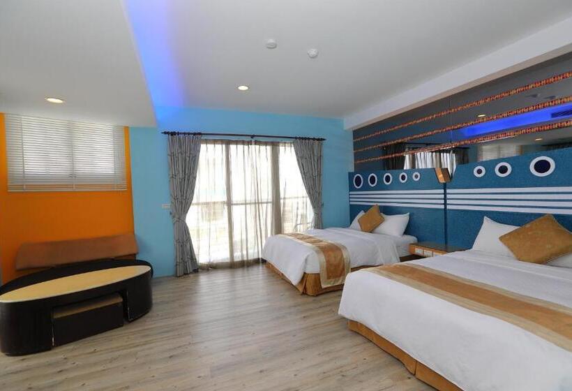 اتاق استاندارد چهار تخته با چشم‌انداز دریا, Hang Hai B & B
