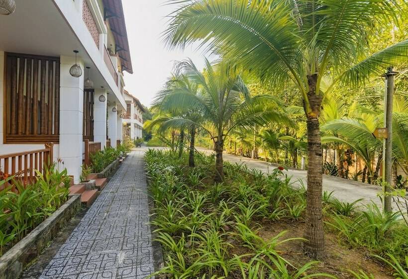 اتاق لوکس با چشم‌انداز باغ, The Garden House Phu Quoc Resort