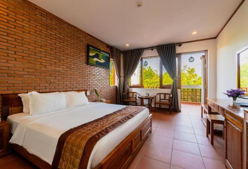 اتاق لوکس با چشم‌انداز باغ, The Garden House Phu Quoc Resort