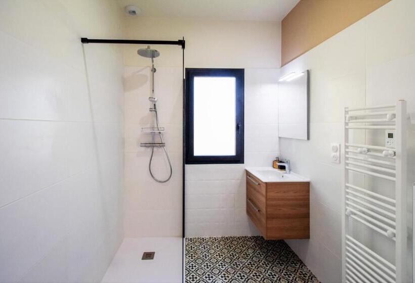 Дом 3 Спальни, Domaine D'essendiéras