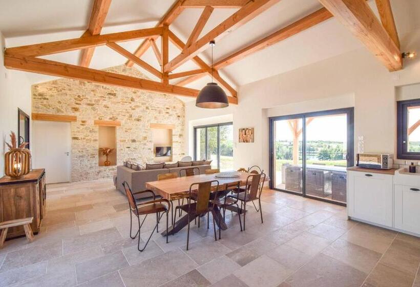 Дом 3 Спальни, Domaine D'essendiéras