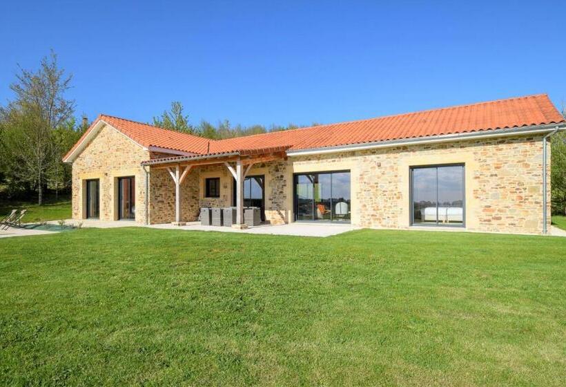 Дом 3 Спальни, Domaine D'essendiéras