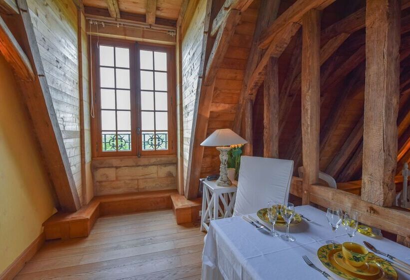 Люкс, Domaine D'essendiéras