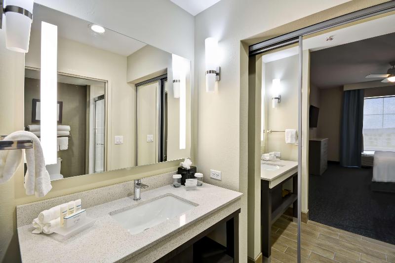 带大床的套房, Homewood Suites By Hilton Orlando Theme Parks