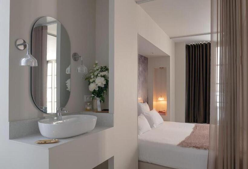 سوییت سوپریور, Mihotel Sala