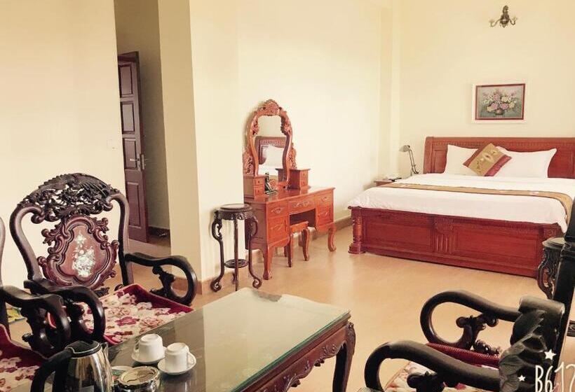 Deluxe Suite King Bed, Binh Minh