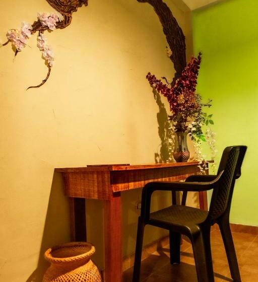 Семейный Номер, Hostal El Ermitaño