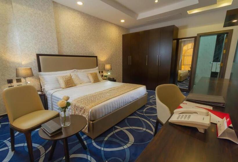 سوییت جونیور, Cloud City Hotel فندق مدينة السحاب
