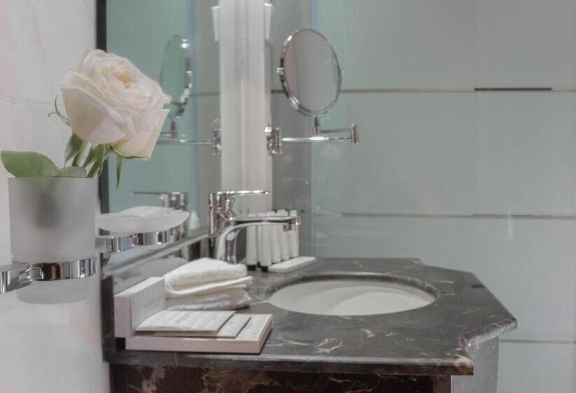 سوئیت پرزیدنت, Cloud City Hotel فندق مدينة السحاب