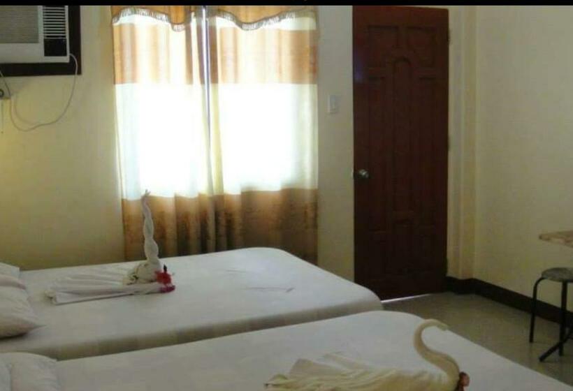 スタンダード４人部屋, Aj Travellers Inn   Main