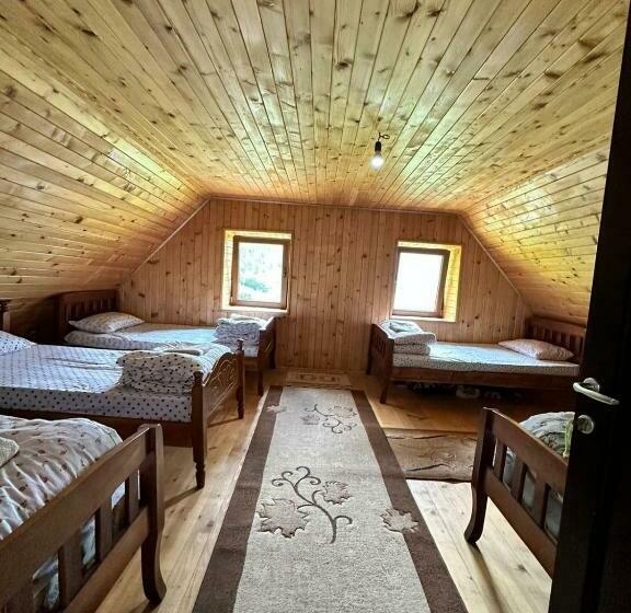 Кровать в Общей Комнате, Guest House Kukaj Valbone