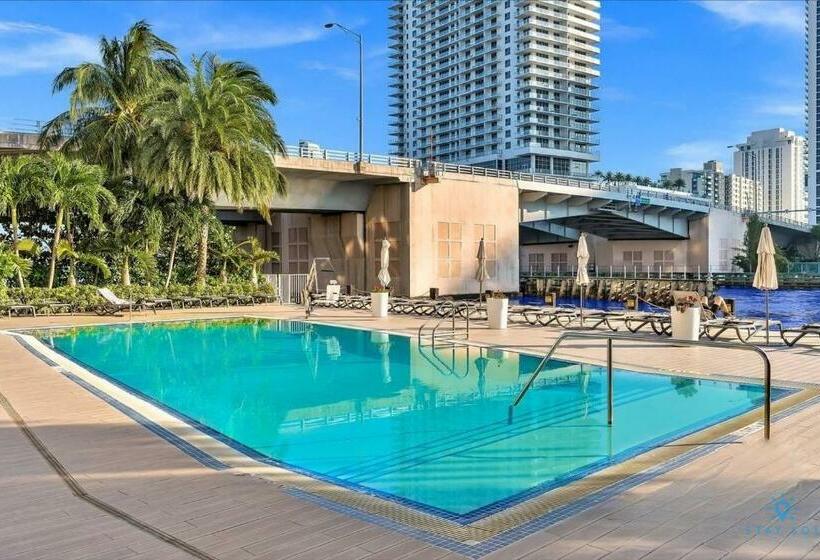Дом 1 Спальня, Upper Studio   Balcony   Pool   Gym   Near Beach