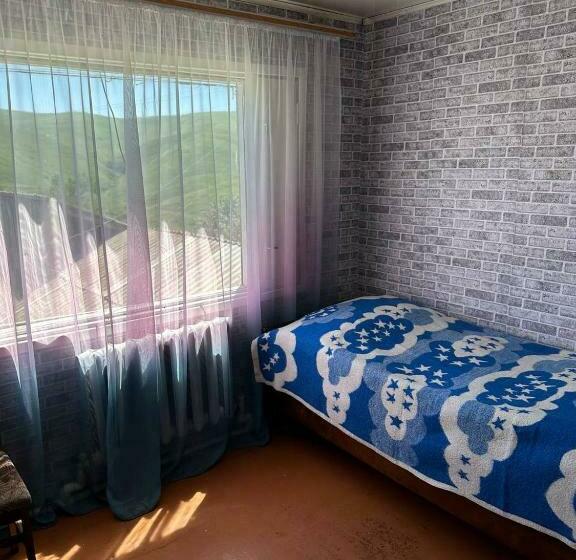Family Suite, Yerivar