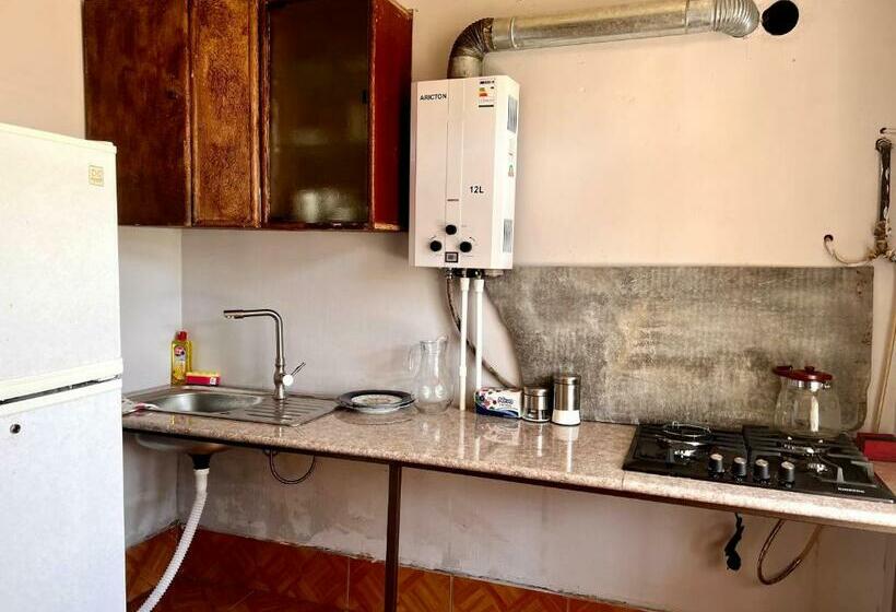 Family Suite, Yerivar
