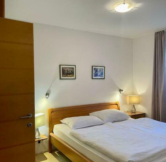 آپارتمان 1 خوابه اینتریور, Aparthotel Gaja