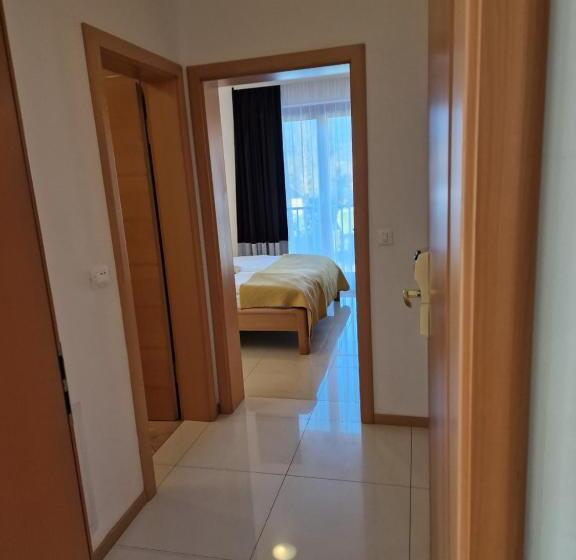 آپارتمان 1 خوابه با چشم‌انداز, Aparthotel Gaja