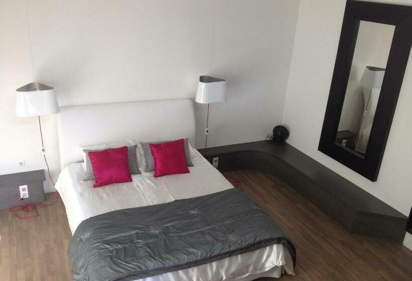 带大床的复式套间, Chambres D'hotes Deluxe Jacuzzi Mas De L'etoile
