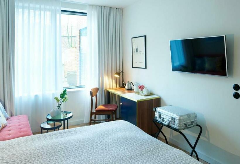 Номер Стандарт, Five Rooms