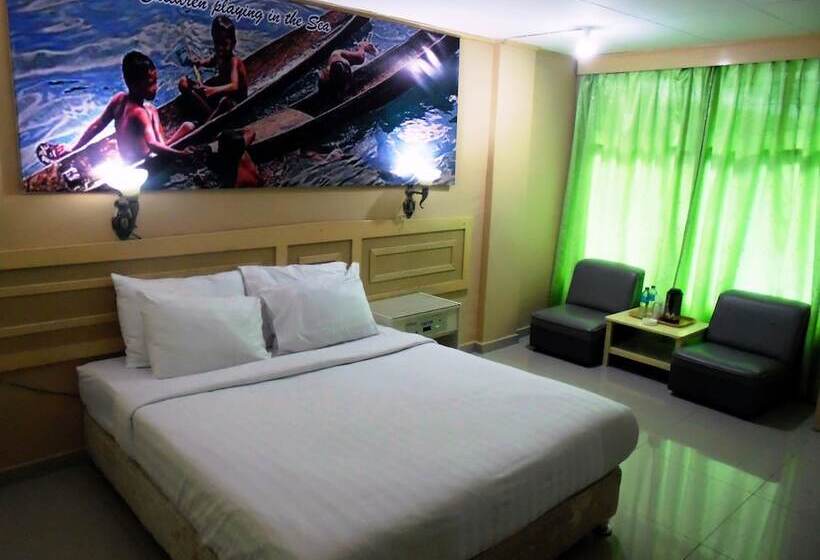 Номер Deluxe, Sampurna Jaya