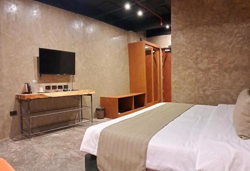 Номер Superior Кровать Кинг, Aqua Frontier Hotel And Restaurant