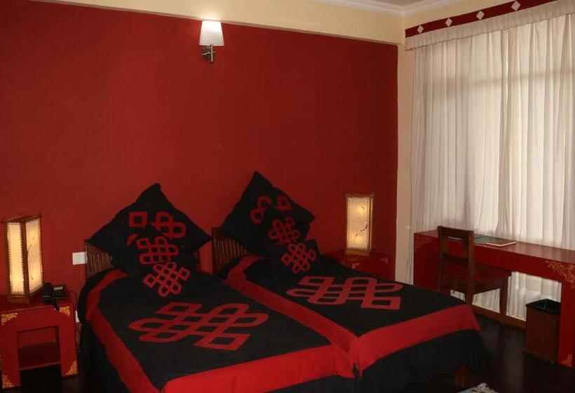 Номер Стандарт с Балконом, Serkong House