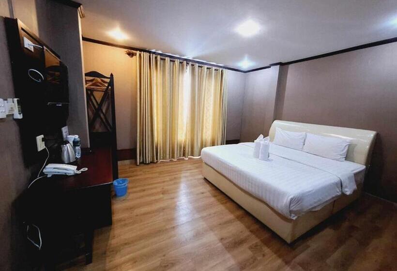 Номер Стандарт, Sinakhone Vientiane