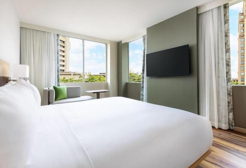 اتاق دلوکس با تخت کینگ و چشم‌انداز شهر, Ac Hotel By Marriott Honolulu   All New