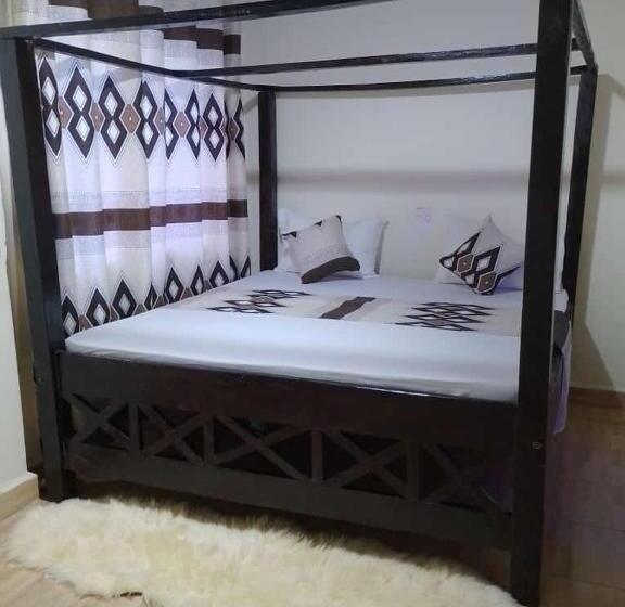 اتاق استاندارد با تخت بزرگ, Blessing Holiday Homes   Diani Beach