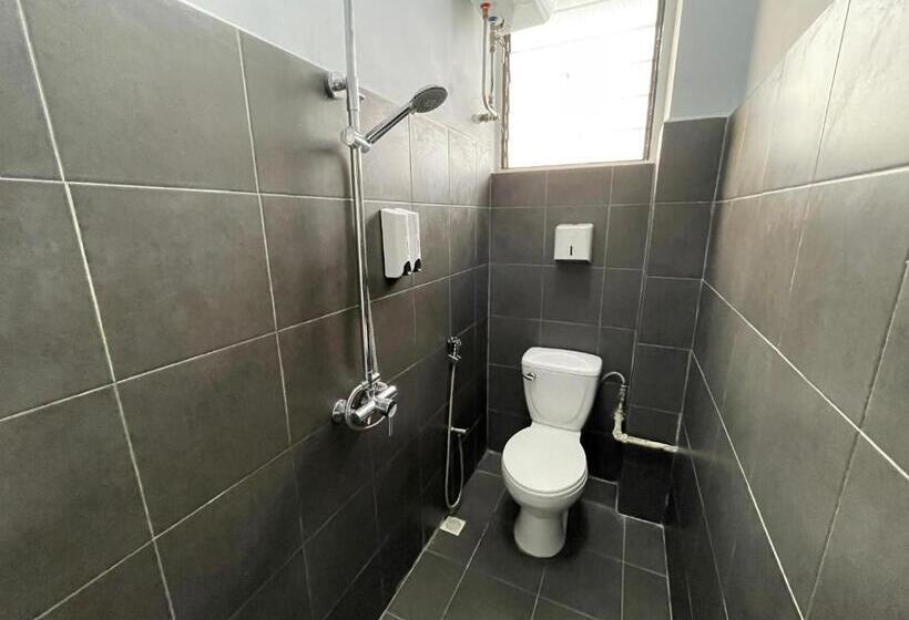 اتاق استاندارد با سرویس بهداشتی مشترک, 22 Hours Hostel