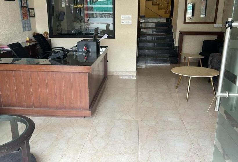 스탠다드 룸, Rama Inn, Kempty Fall Mussoorie