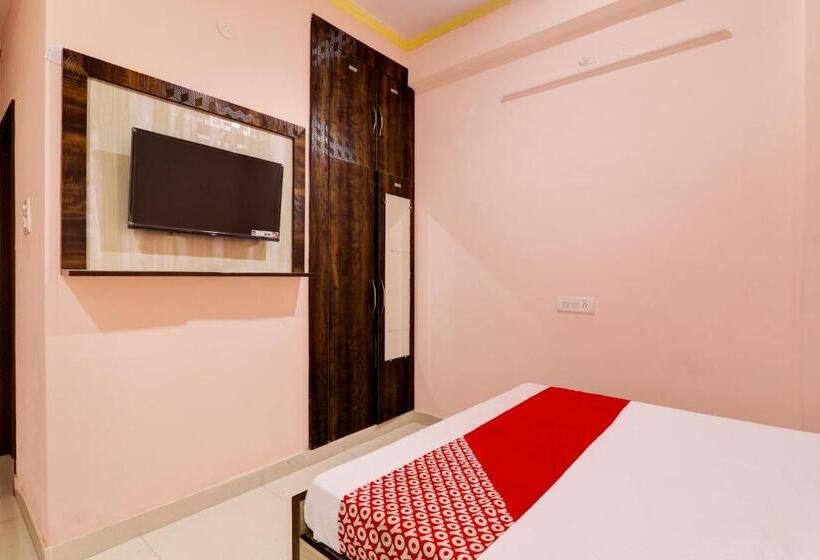 Трехместный Номер Классика, Oyo Flagship Hotel Cp Residency
