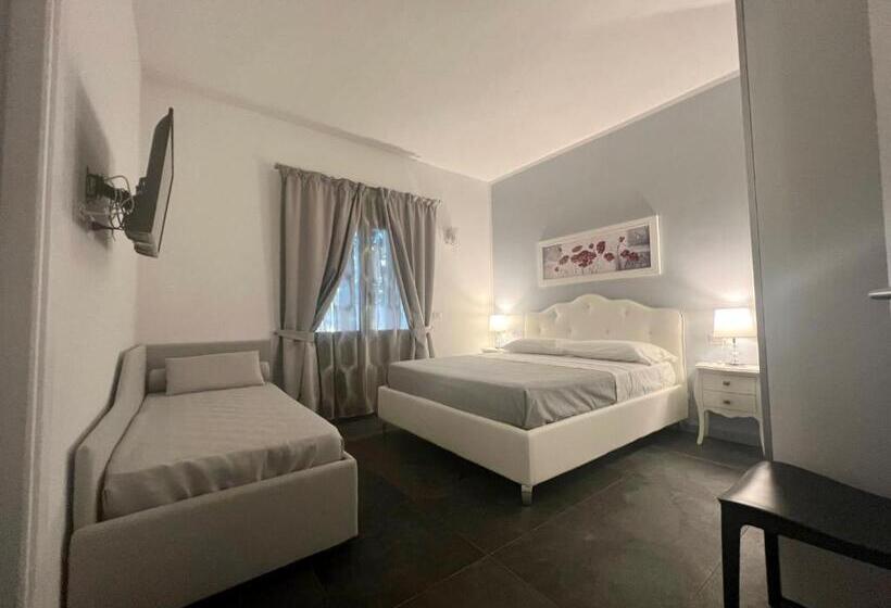 Номер Стандарт Трехместный, Acquamarina Luxury Rooms