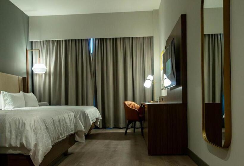 スイート, Holiday Inn Navojoa, An Ihg