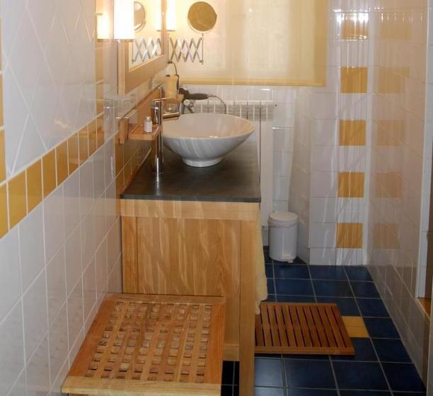 Номер Стандарт, Domaine De Chanteperdrix
