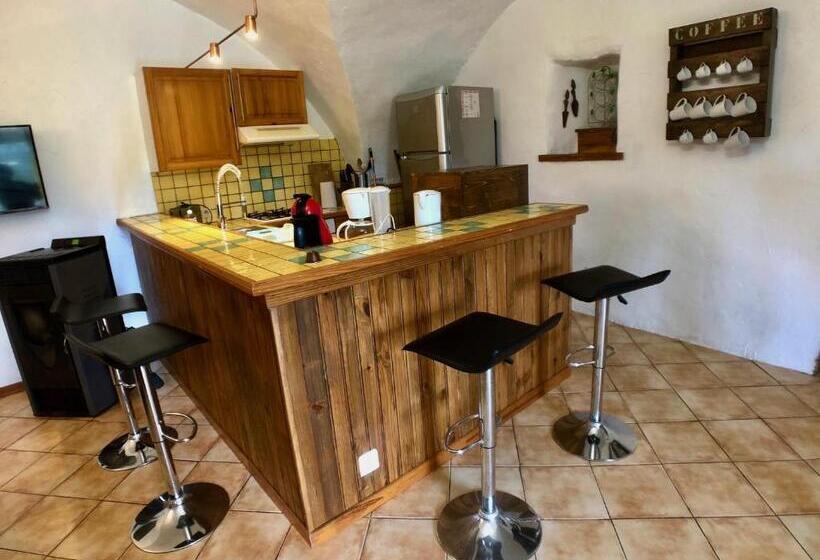 Дом 2 Спальни, Domaine De Chanteperdrix