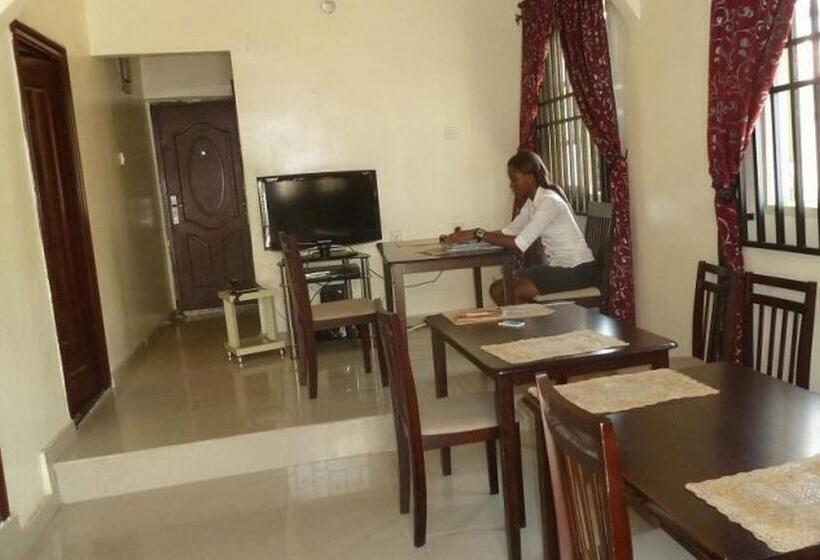 اتاق استاندارد چهار تخته, Room In Lodge   Vision Serviced Apartments